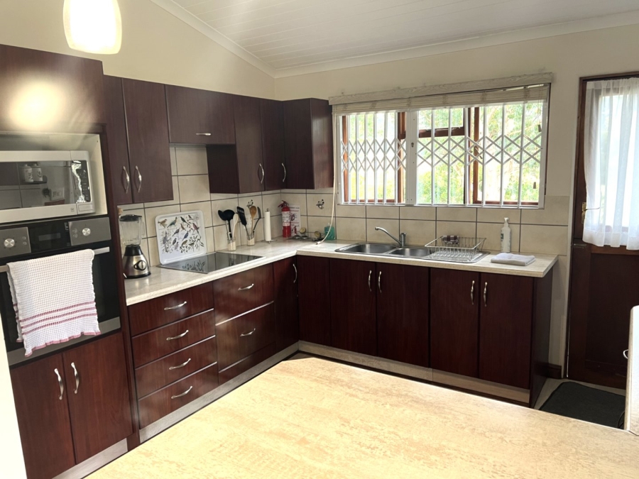 2 Bedroom Property for Sale in Harkerville A H Western Cape